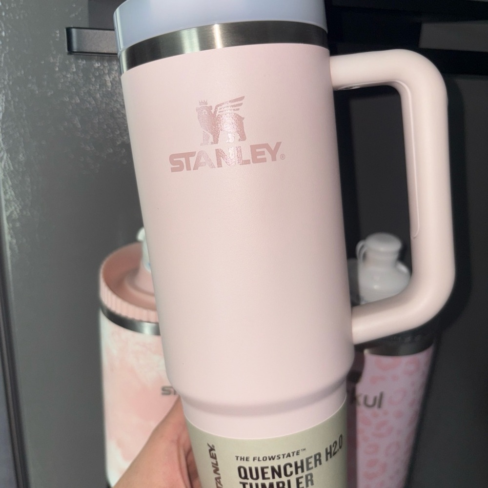 Stanley Blush Travel Mug with Handle